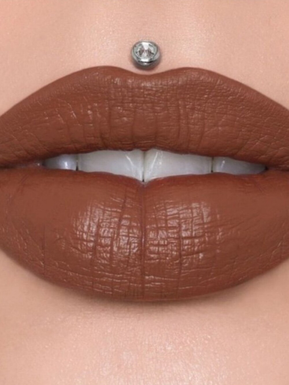 Jeffree star velvet trap Lip Stick - plastic surgery